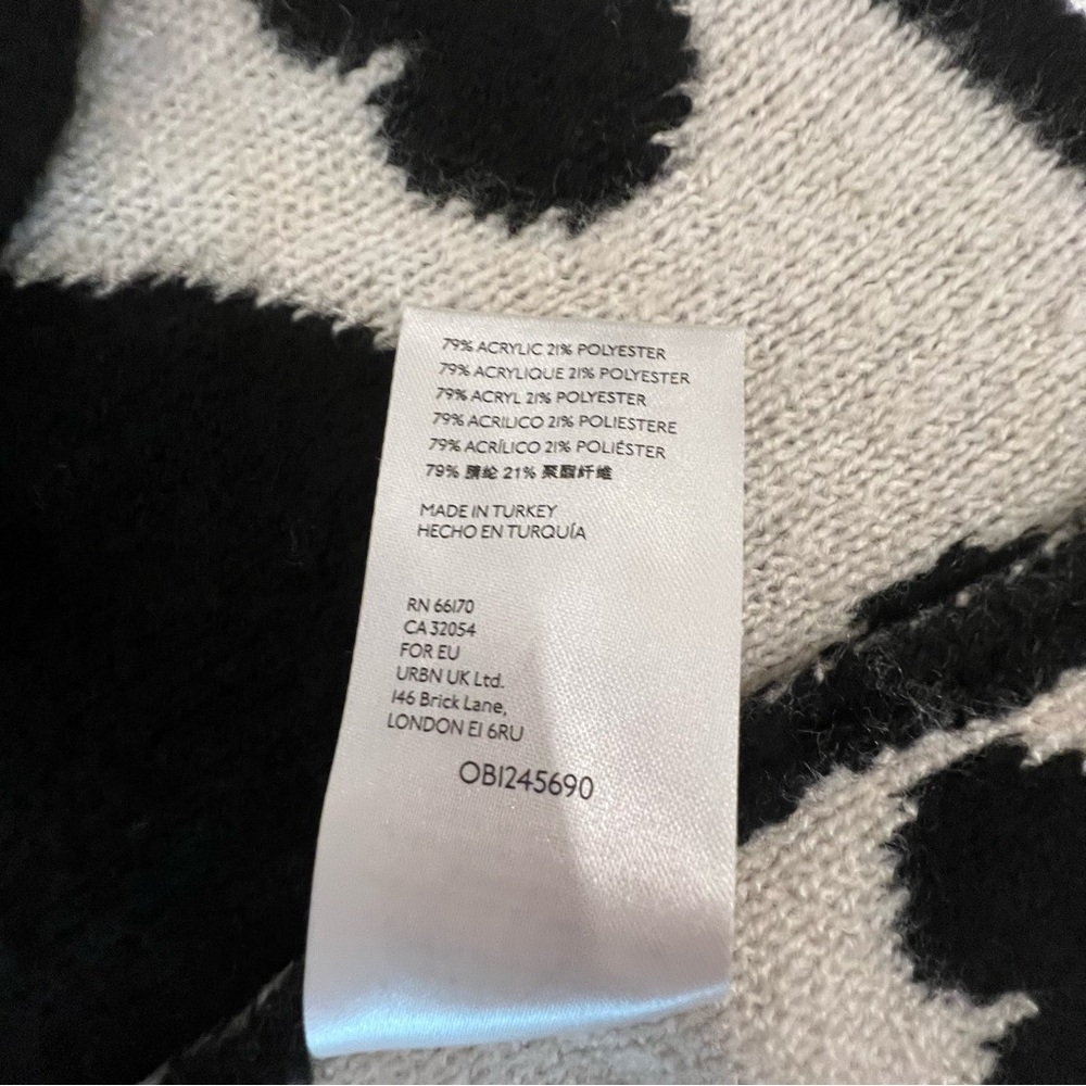 Anthropologie Maeve Halley Hearts Cardigan In Black/White | Size M/L oversized - Picture 16 of 16